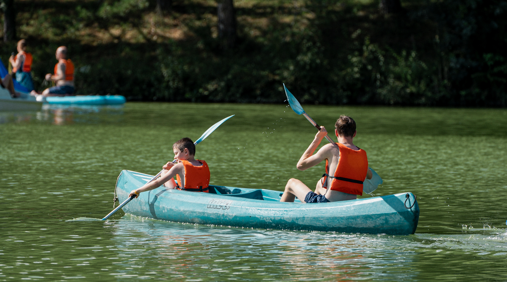 Piscines et espaces loisirs du Camping Lac des 3 Vallées dans le Gers